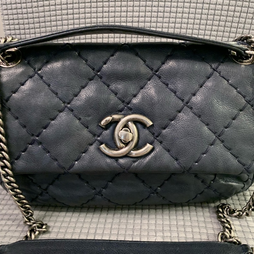 Chanel classic single flap shoulder bag❤️ - Picture 14 of 17